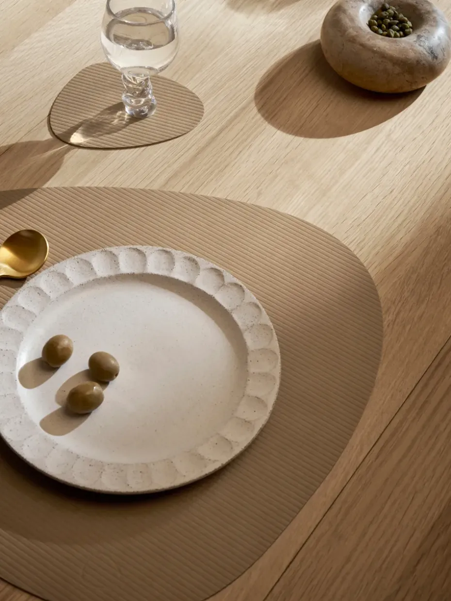 Corduroy onderzetter curve, Nougat