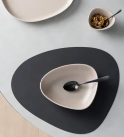 Curve Stoneware diep bord 19x22 cm, Sand