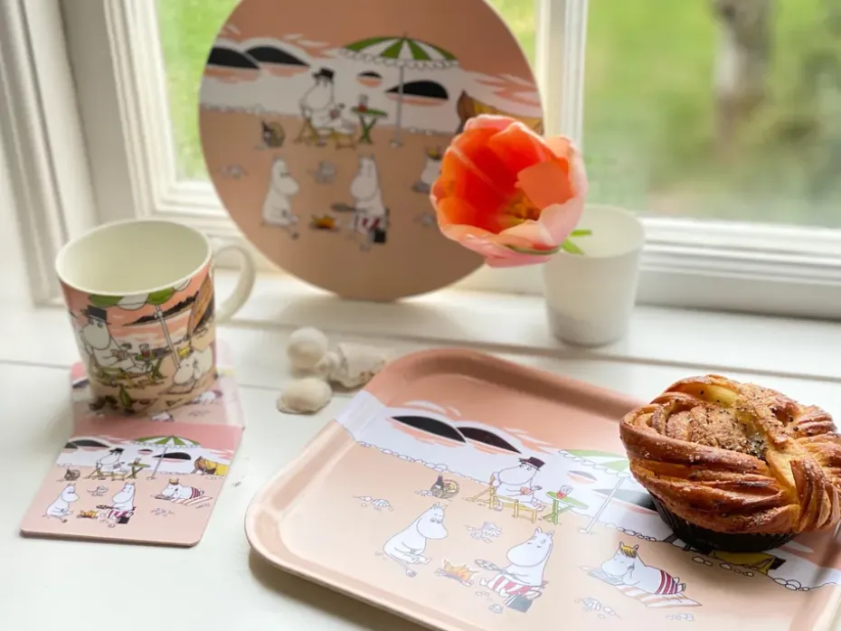 Moomin dienblad zomer 2021, Abrikoos-zand