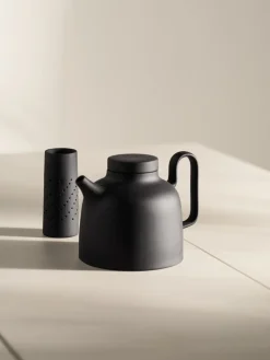Sand theepot 65 cl, Black clay